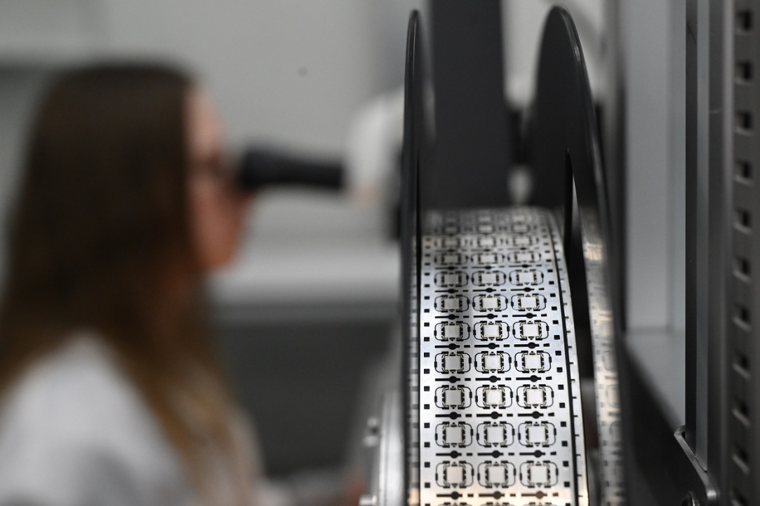 HSE University and Element Group to Create New Model for Training Engineers for High-Tech Industries Illustration for news: HSE University and Element Group to Create New Model for Training Engineers for High-Tech Industries