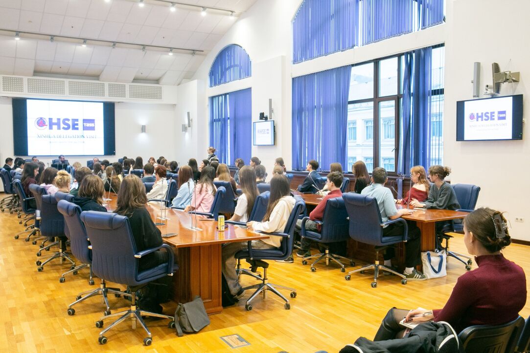 Встреча с делегацией «Синьхуа»: в Вышке обсудили вопросы современной журналистики Иллюстрация к новости: Встреча с делегацией «Синьхуа»: в Вышке обсудили вопросы современной журналистики