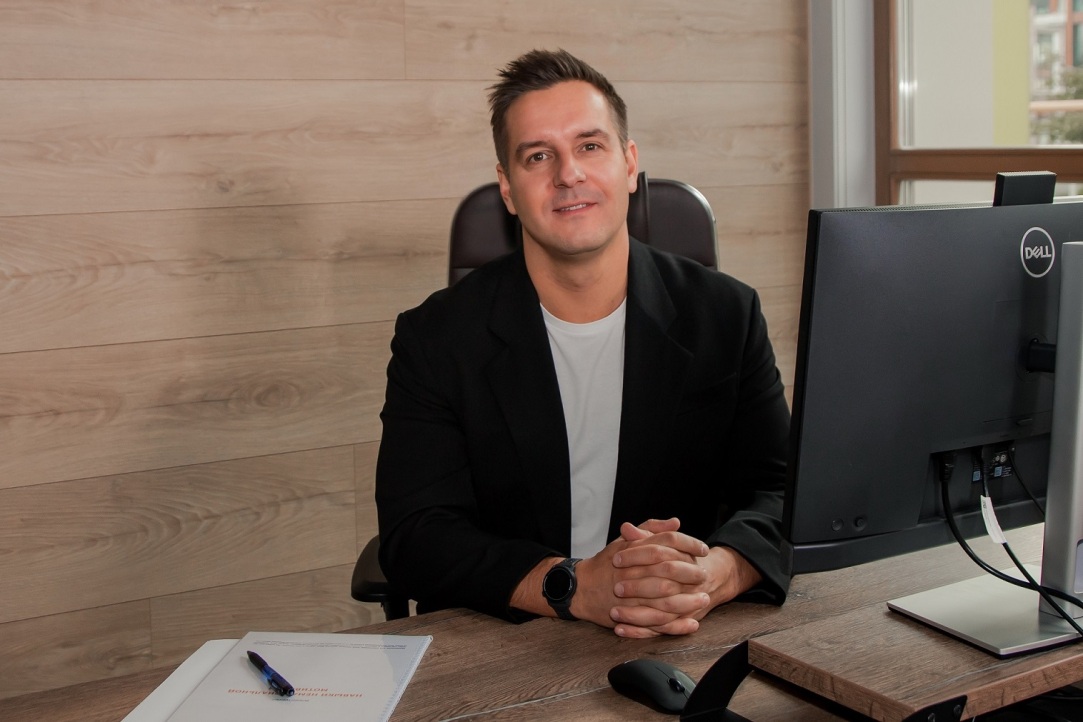 Иллюстрация к новости: «Работая на кого-то, можешь учиться на чужих ошибках, а в собственном бизнесе — только на своих»